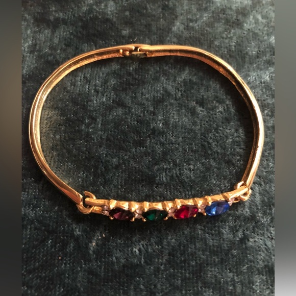 Tacoa Crystal Bracelet With Five Crystal Stones With Gold Tone - Picture 2 of 5